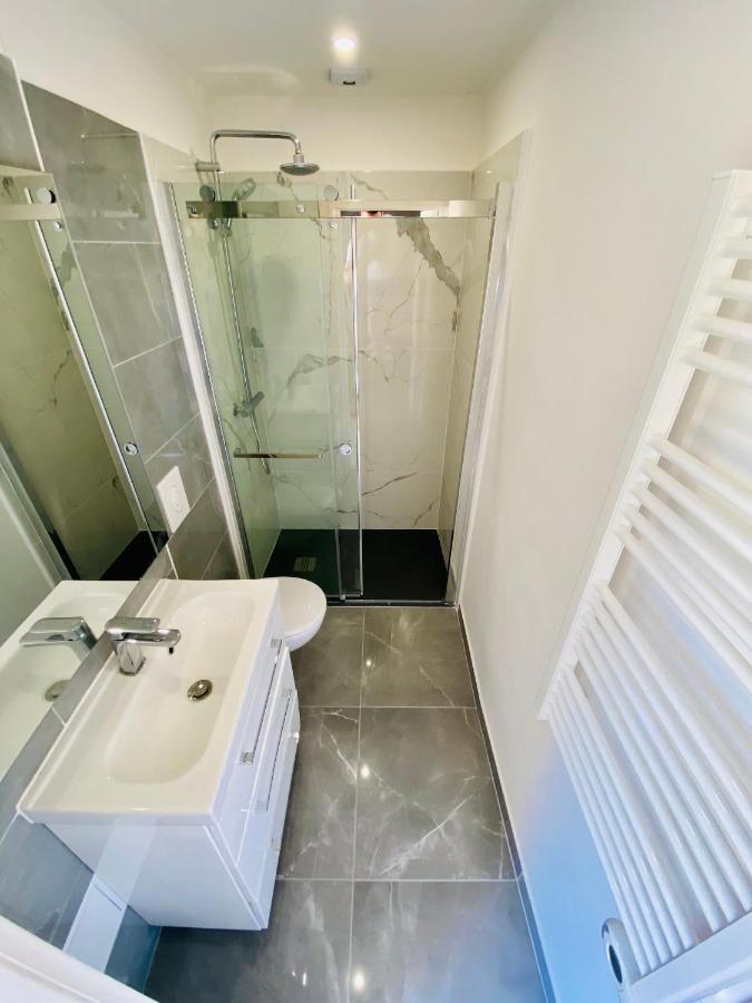 ניס Lovely Apartment Heart Of Golden Square Fiber Wifi מראה חיצוני תמונה